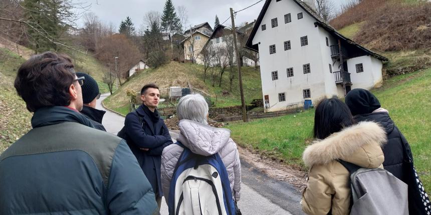 Ogled mesta s poudarkom na dediščini bivalne kulture (foto: Jerneja Ferlež)